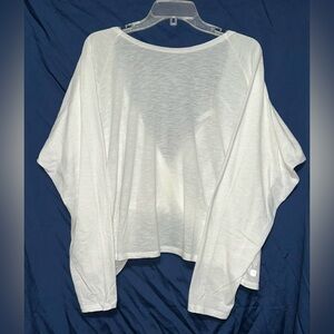 Fabletics White Oversized Batwing Sleeve Crop Top with Open Back *Slightly Worn*